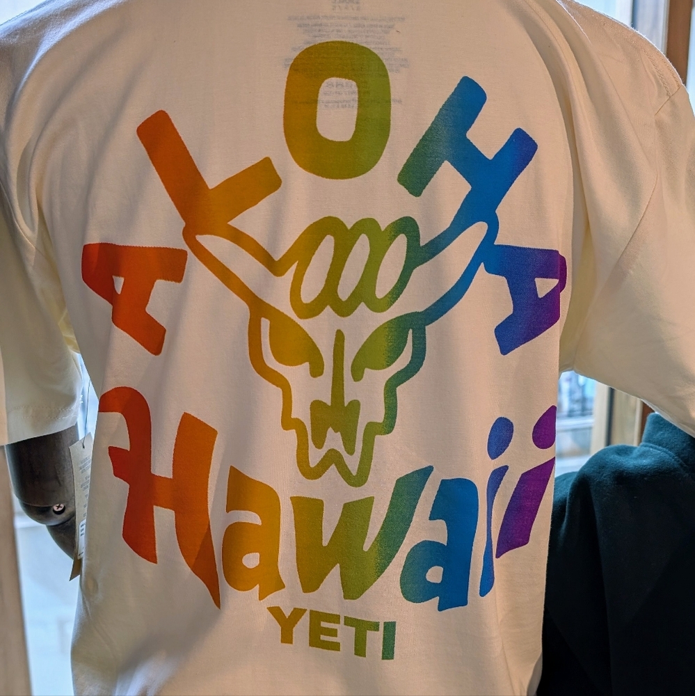 Yeti Aloha Hawaii Rainbow Shaka T-Shirt LARGE